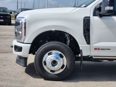 New 2026 Ford F350 Platinum AWD/4WD image 7