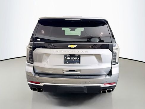 Used 2025 Chevrolet Suburban High Country AWD/4WD image 6