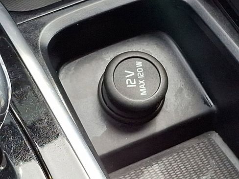 Used 2023 Volvo XC60 B5 Ultimate w/ Climate Package image 27