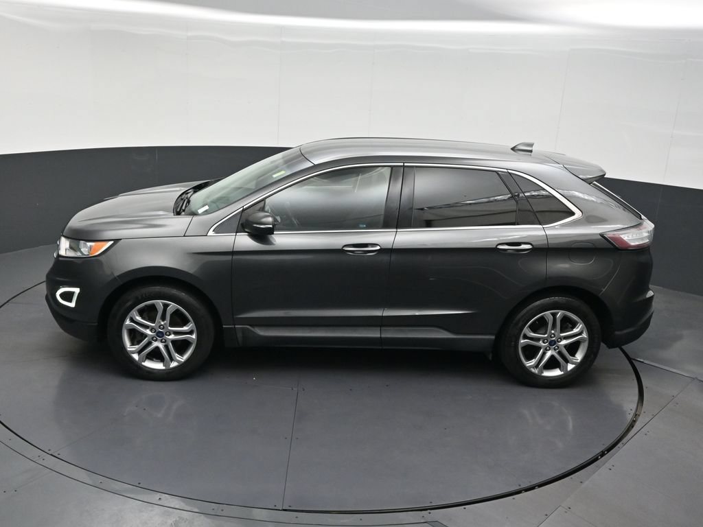 Used 2018 Ford Edge Titanium FWD image 21