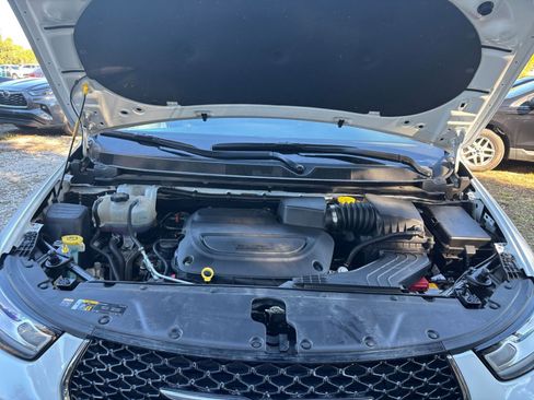 Used 2024 Chrysler Pacifica Touring-L image 34