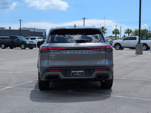Used 2025 INFINITI QX60 Luxe w/ Vision Package FWD image 4
