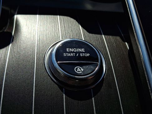 Certified 2026 Mercedes-Benz C 300 4MATIC Sedan image 23