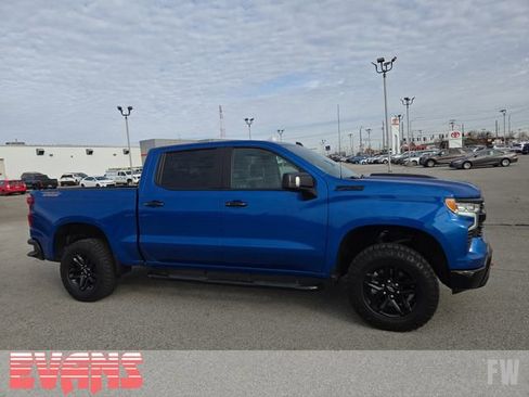 Used 2023 Chevrolet Silverado 1500 LT Trail Boss w/ LT Trail Boss Premium Package image 2