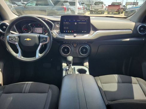 Used 2023 Chevrolet Blazer LT AWD/4WD image 9