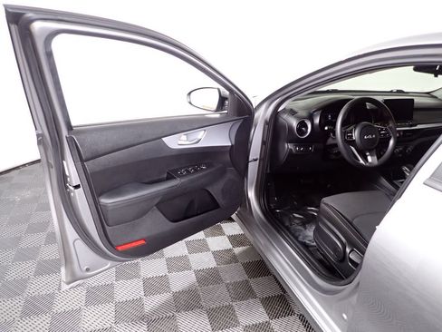 Used 2023 Kia Forte LXS w/ LXS Technology Package FWD image 18