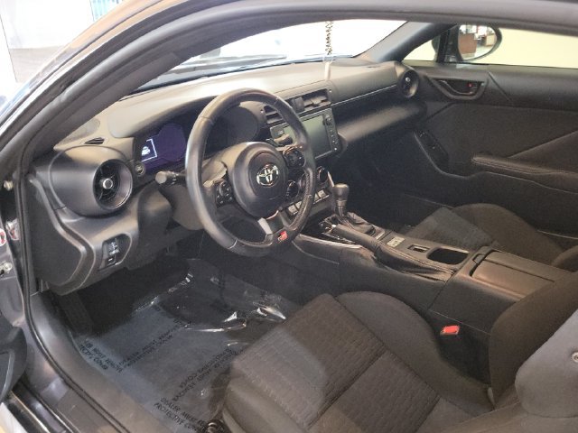 Used 2024 Toyota GR86 RWD image 10