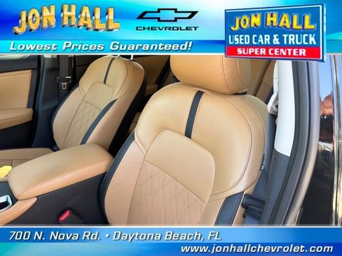 Used 2024 Nissan Sentra SV w/ SV Premium Package image 19