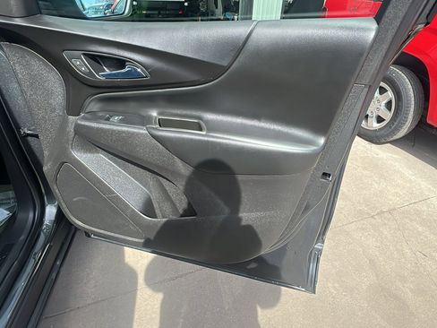 Used 2019 Chevrolet Equinox LT w/ Sun & Navigation Package image 19