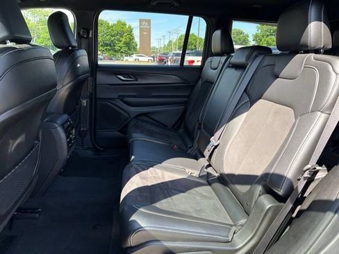 Used 2024 Jeep Grand Cherokee L Laredo AWD/4WD image 23