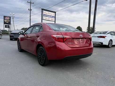 Used 2017 Toyota Corolla LE FWD image 4