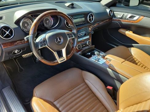 Used 2014 Mercedes-Benz SL 550 image 17