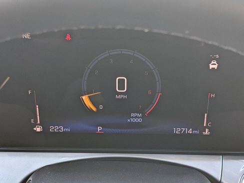 Used 2024 Chevrolet Trax LT w/ Driver Confidence Package image 22