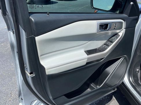 Used 2023 Ford Explorer XLT w/ Equipment Group 202A AWD/4WD image 20