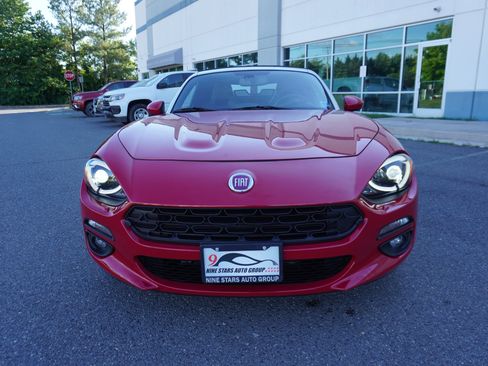 Used 2017 FIAT 124 Spider Lusso RWD image 2