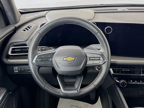 Used 2024 Chevrolet Traverse LS image 14