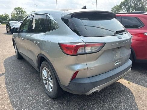 Used 2022 Ford Escape SE FWD image 3