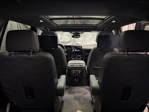 Used 2026 GMC Yukon AT4 w/ AT4 Premium Plus Package image 20