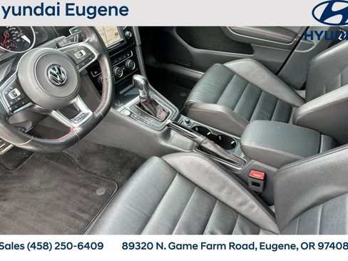 Used 2017 Volkswagen GTI Autobahn image 11