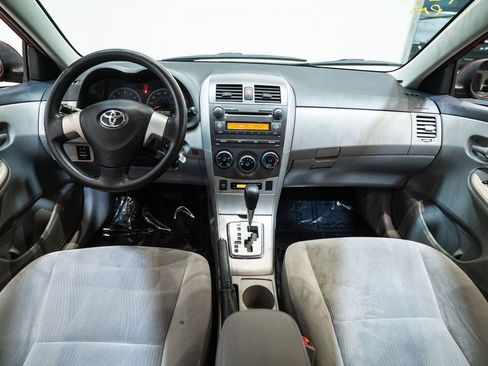 Used 2011 Toyota Corolla LE image 11