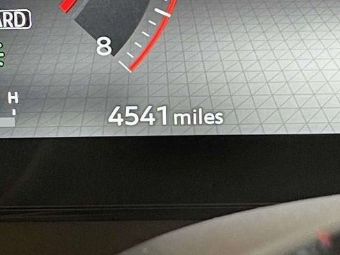 Used 2025 Nissan Kicks SR image 17