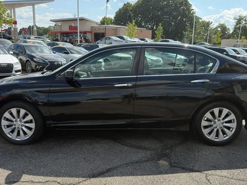 Used 2015 Honda Accord EX image 2