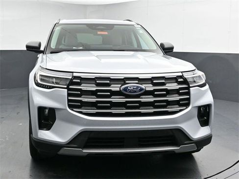 New 2026 Ford Explorer Active w/ Active Comfort Package image 5