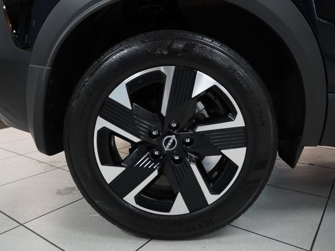 Used 2025 Nissan Kicks SV AWD/4WD image 27