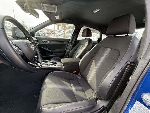 Used 2022 Honda Civic Sport image 11