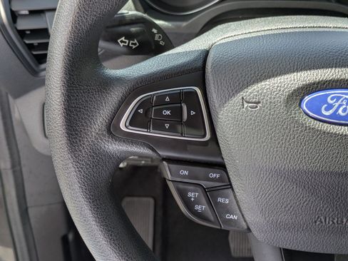 Used 2018 Ford Escape SE FWD image 19
