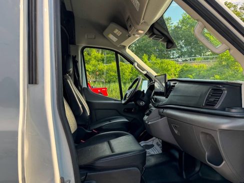 Used 2022 Ford E-Transit Medium Roof w/ Load Area Protection Package RWD image 11