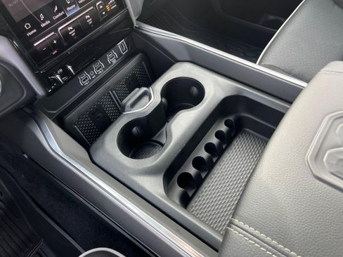 New 2026 RAM 1500 Laramie AWD/4WD image 24