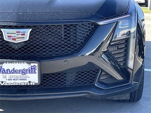 Used 2026 Cadillac CT5 V w/ Technology Package image 8