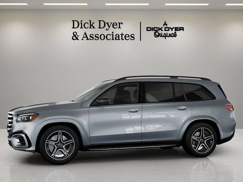 Used 2025 Mercedes-Benz GLS 450 4MATIC image 26