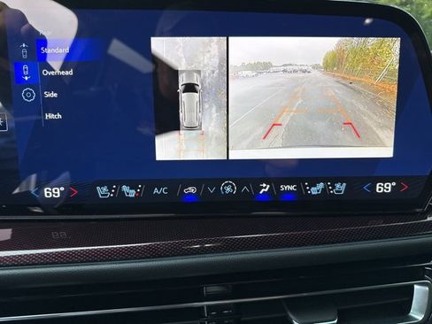 Used 2026 Chevrolet Traverse RS image 19