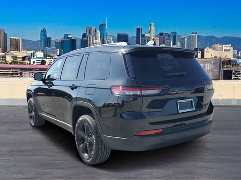 New 2025 Jeep Grand Cherokee L Altitude image 5