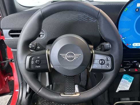 Used 2026 MINI Cooper 4-Door Hardtop image 14