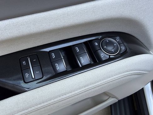 Used 2024 Cadillac Escalade Sport Platinum AWD/4WD image 18