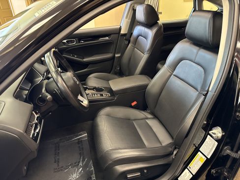 Used 2022 Honda Civic Touring image 28