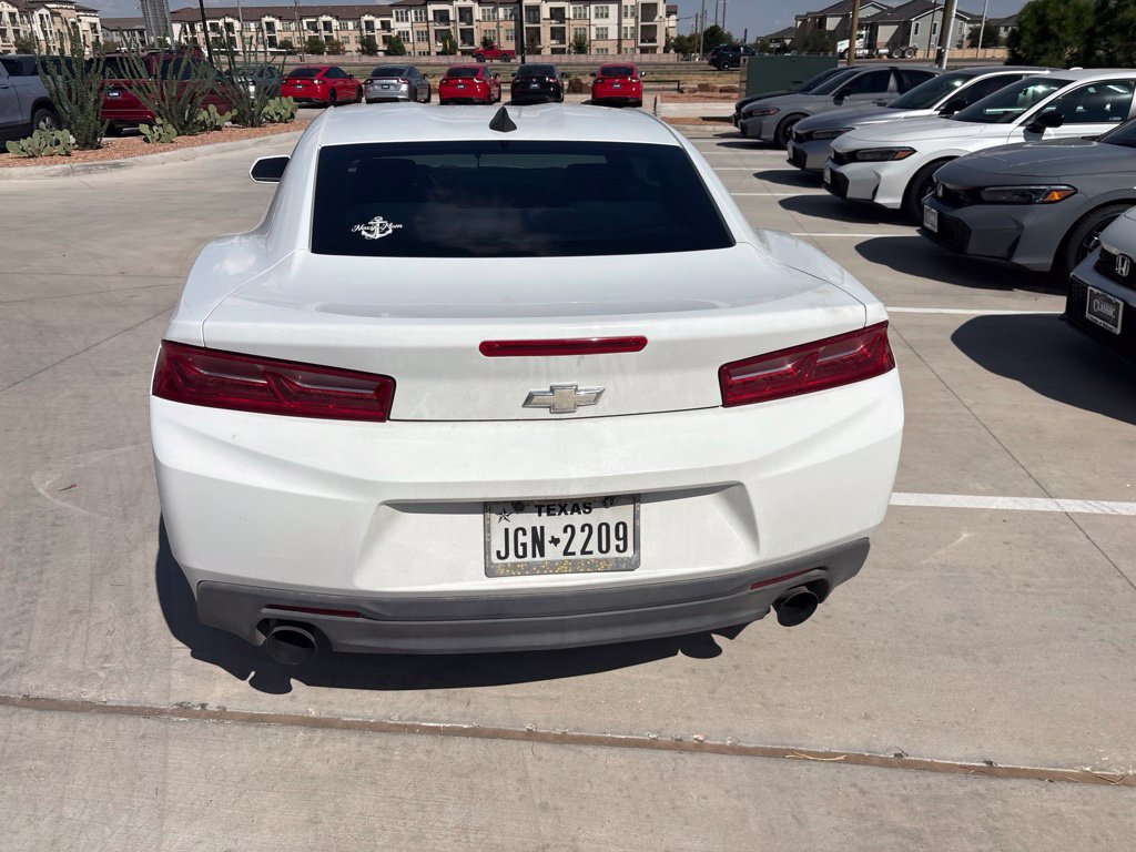 Used 2017 Chevrolet Camaro LT RWD image 8