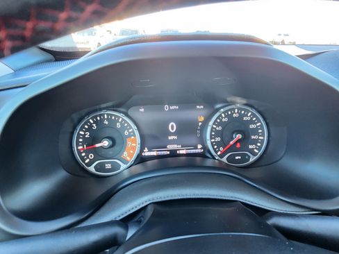 Used 2023 Jeep Renegade Trailhawk image 20