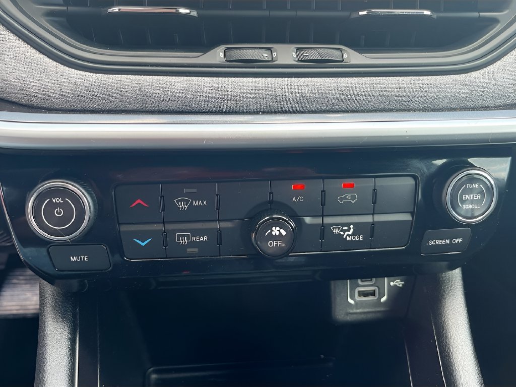 Used 2023 Jeep Compass Sport AWD/4WD image 16