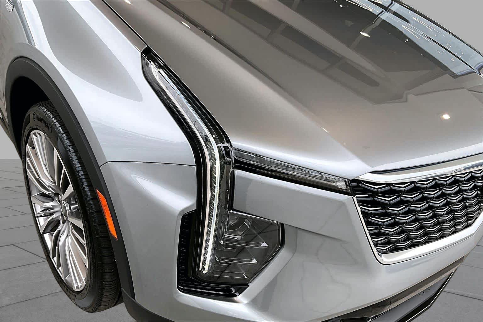 Used 2024 Cadillac XT4 Premium Luxury FWD image 26