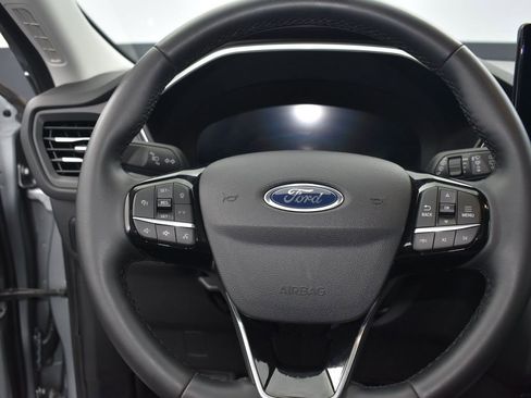 Used 2024 Ford Escape Platinum image 11