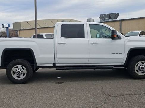 Used 2017 GMC Sierra 2500 SLE image 9