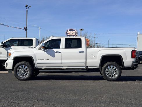 Used 2018 GMC Sierra 2500 Denali w/ Duramax Plus Package image 30