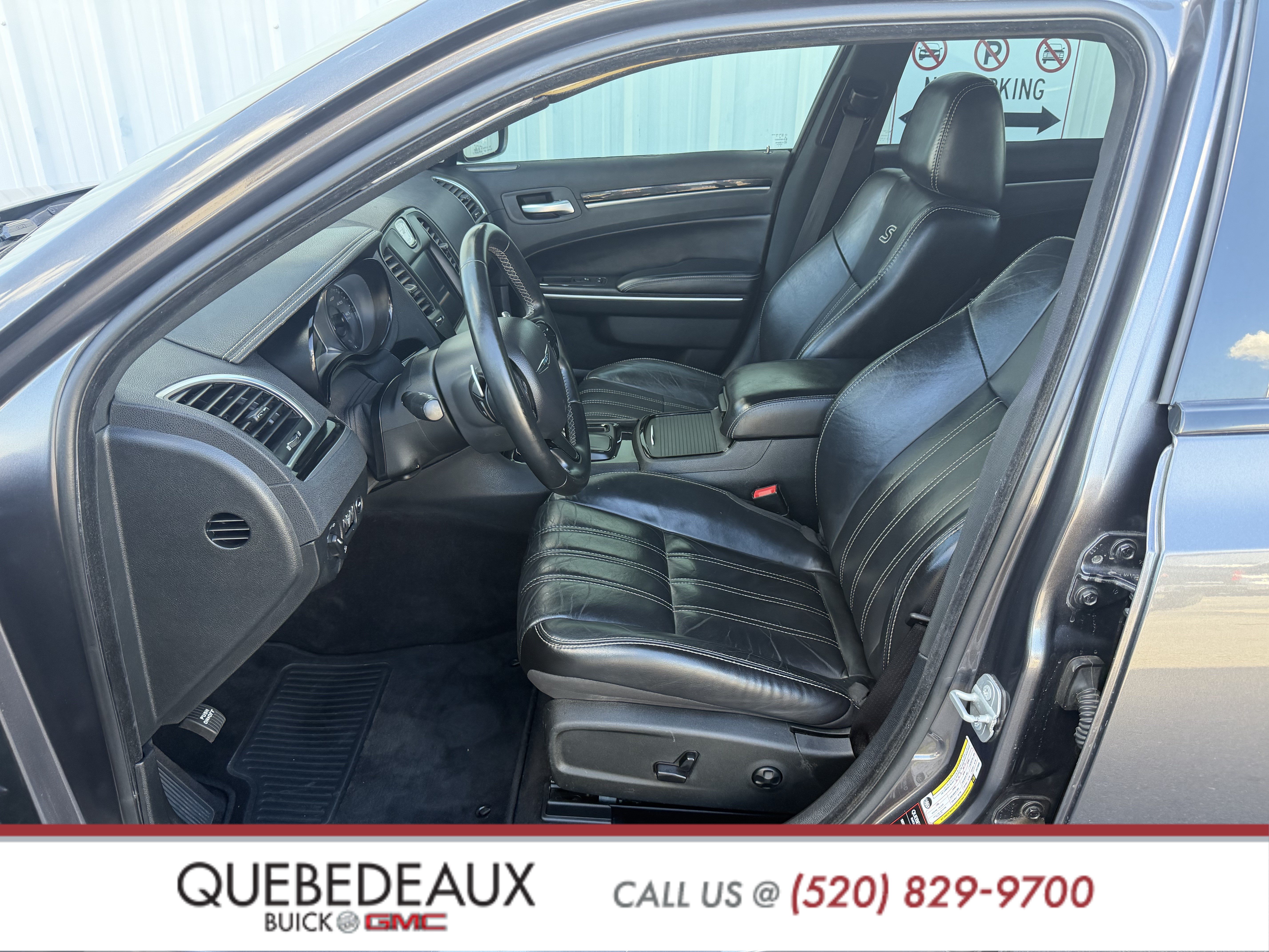 Used 2018 Chrysler 300 S w/ S Model Appearance Package RWD image 10