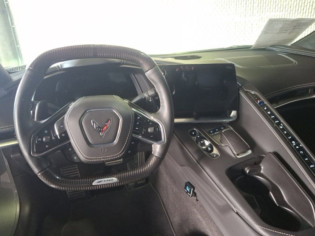 Used 2024 Chevrolet Corvette Z06 RWD image 13