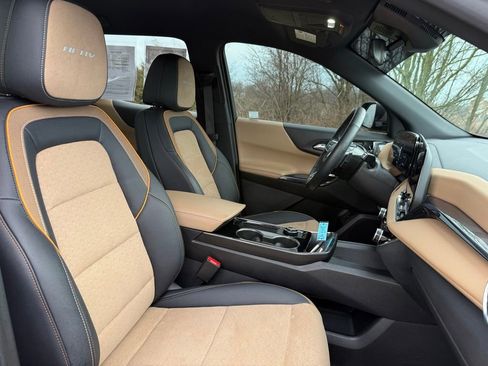 Used 2025 Chevrolet Equinox ACTIV image 23