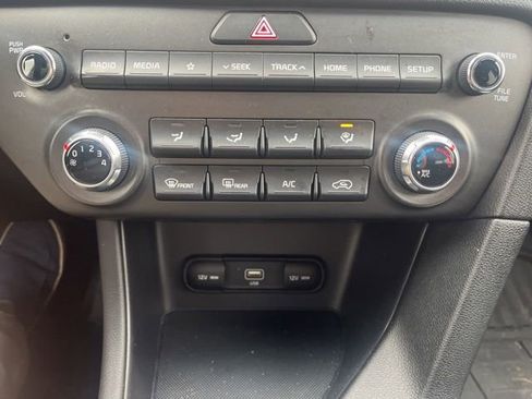 Used 2020 Kia Sportage LX image 15